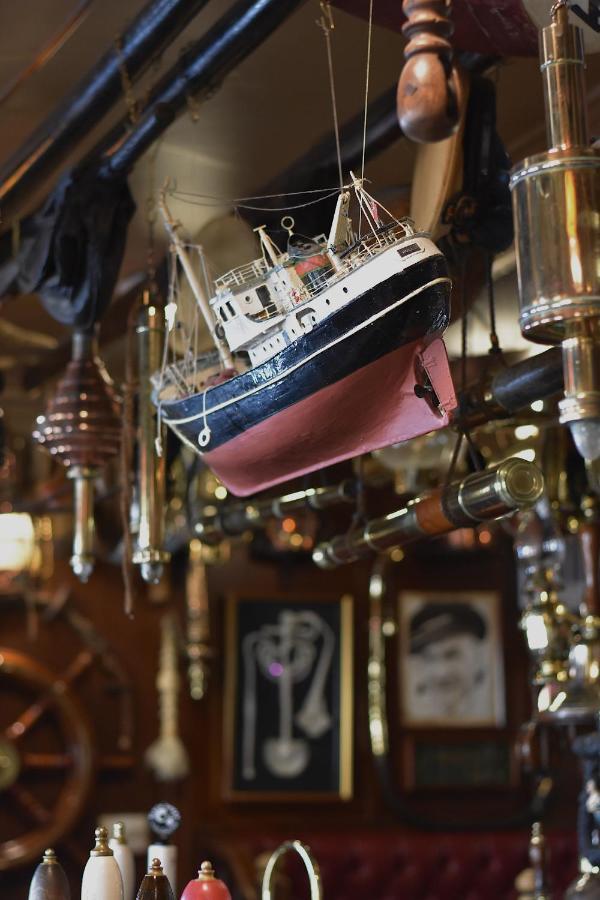 The Olde Ship Inn Seahouses Exterior photo