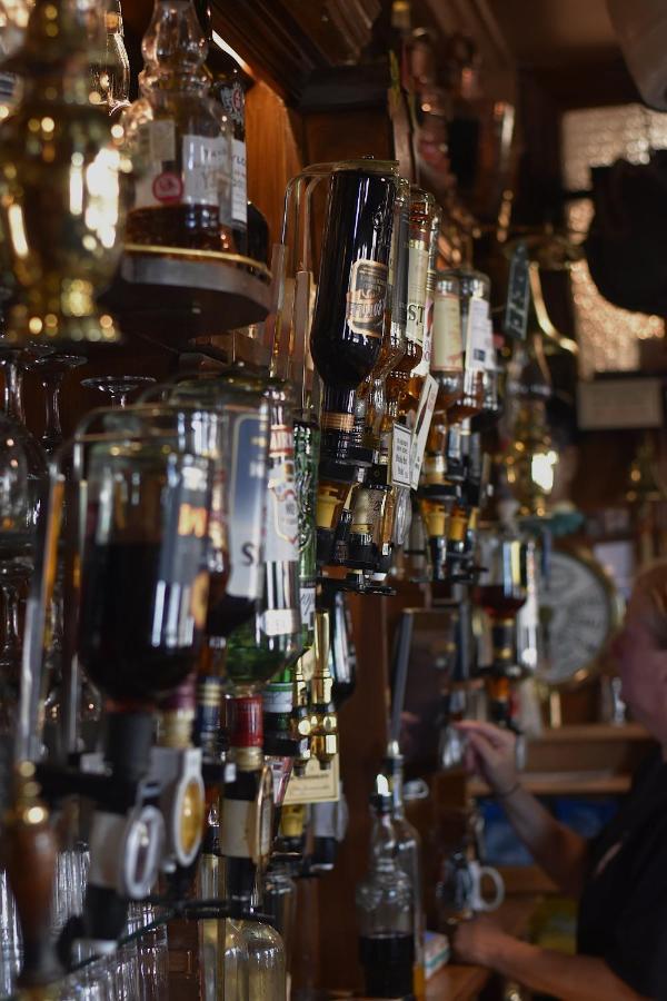 The Olde Ship Inn Seahouses Exterior photo