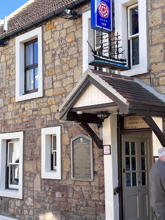 The Olde Ship Inn Seahouses Exterior photo
